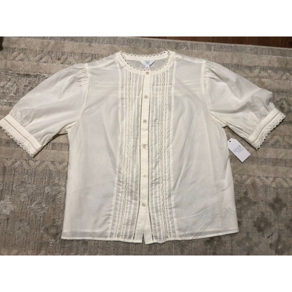 Woman's XL Creme Blouse New